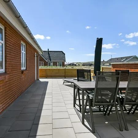 I Vrist Med Sauna Sj280 Semesterbostad *